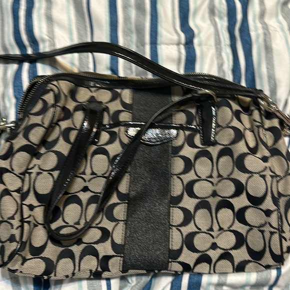 Coach purse. Slightly used. - Picture 1 of 4